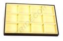 Bandeja expositora de joyas de cuero sintético de vainilla/chocolate 12 compartimentos
