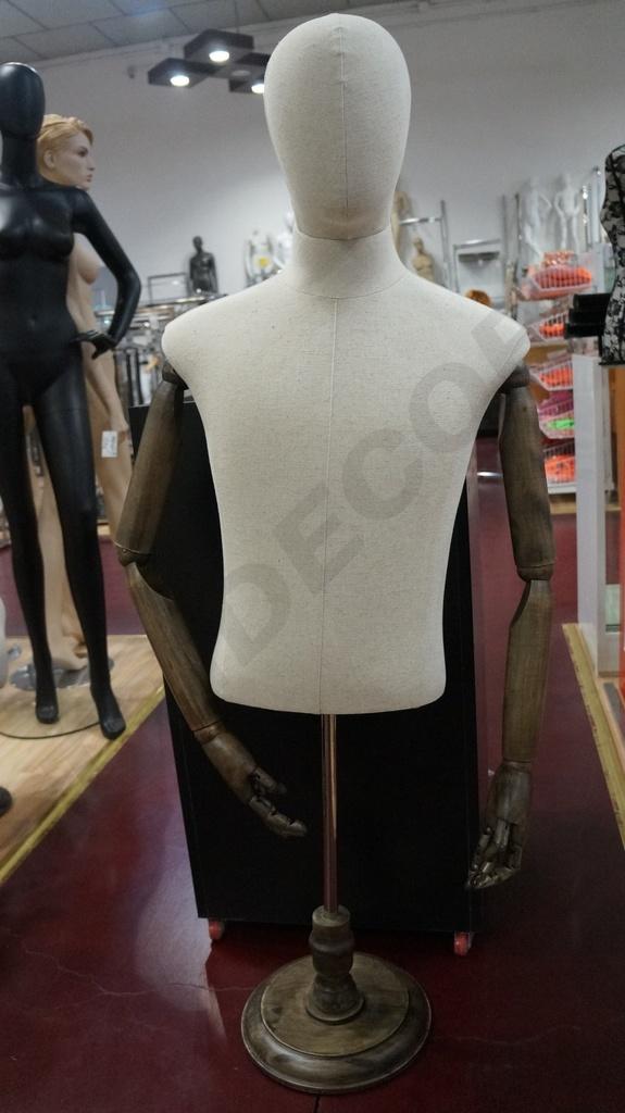 040766-Busto-de-hombre-con-cabeza-y-brazos-articulados-tridecor