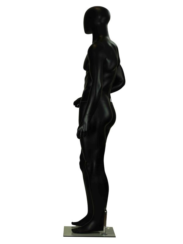 Maniquí lacado en negro mate sin características con brazo doblado