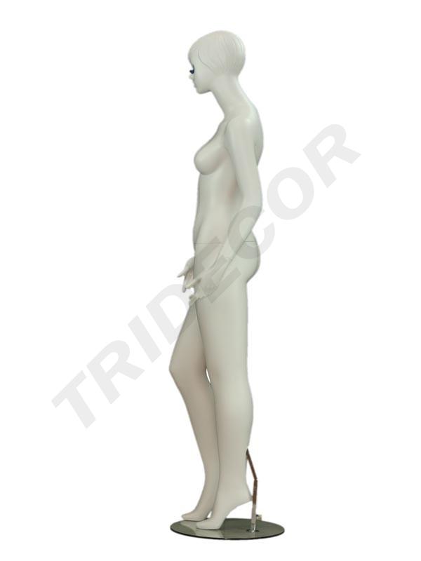 040837-Maniquí-mujeer-blanco-con-pestañas-azules-y-labios-rojos-tridecor