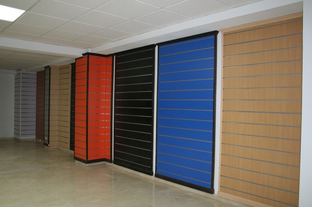 045010-Panel-de-lamas-blanco-mate-7-guías-120-x-120-cm-tridecor