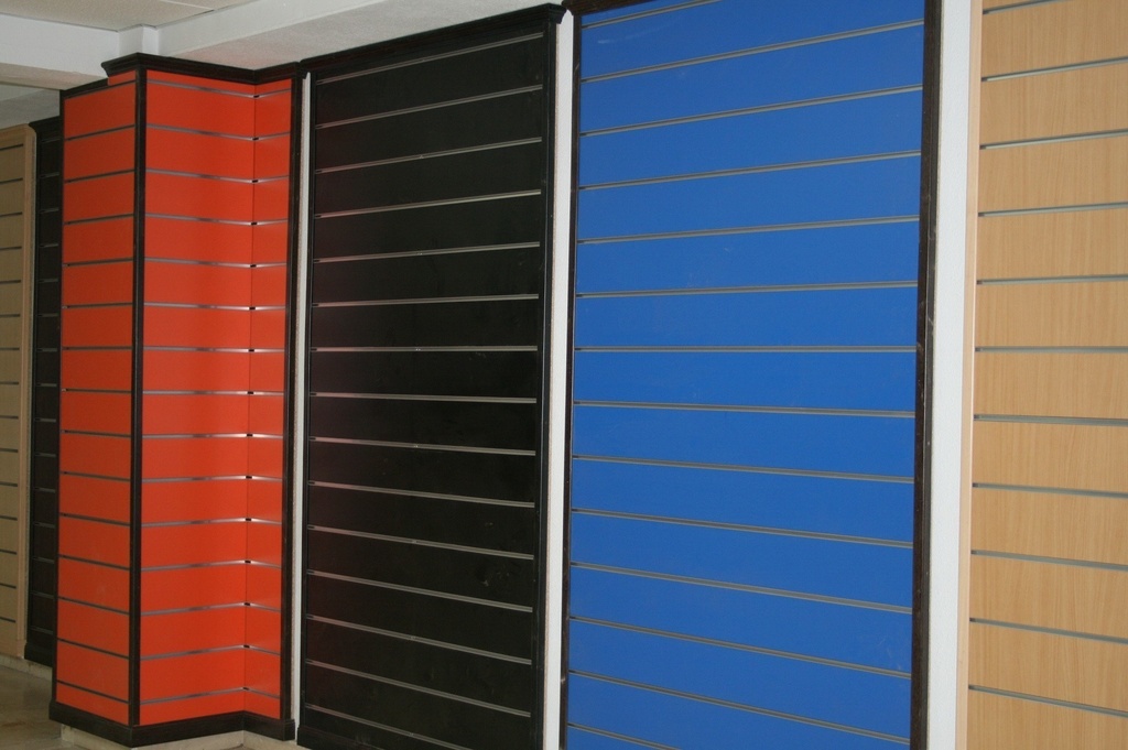 045010-Panel-de-lamas-blanco-mate-7-guías-120-x-120-cm-tridecor