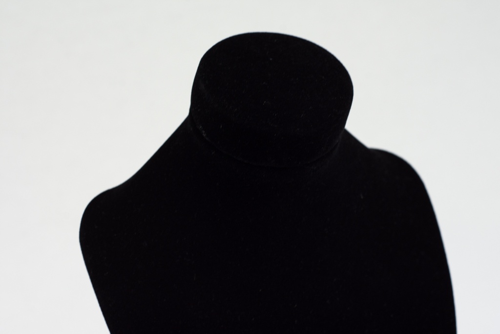 Expositor de Collar de Terciopelo Negro