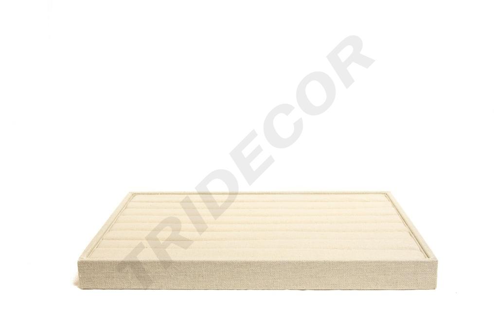 Expositor para conjunto de joyería de lino beige