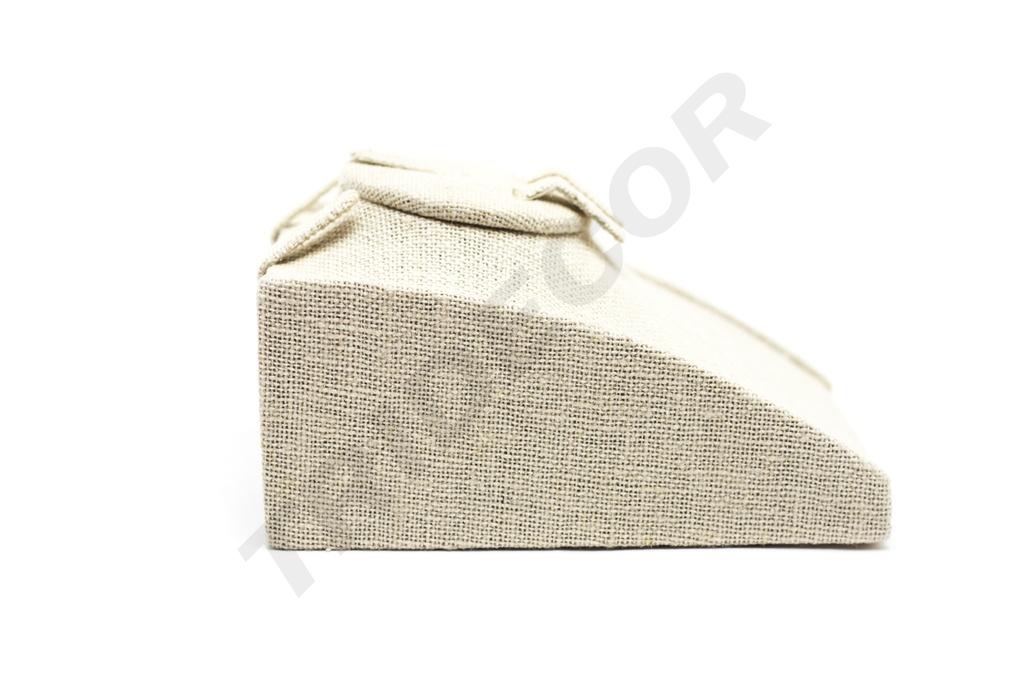 009665-Expositor-mini-para-conjuntos-de-joyas-color-beige-tridecor