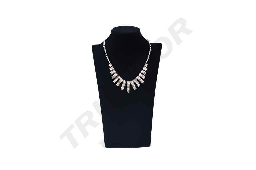 Expositor de Collares de Terciopelo Negro