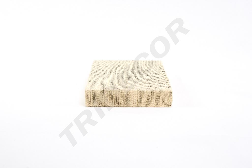 Base cubierta con cuerda beige