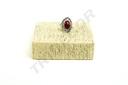 Base cuadrada cubierta con cuerda beige