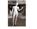 040832-Maniquí-de-mujer-sin-rostro-blanco-brillo-pesataña-azul-tridecor
