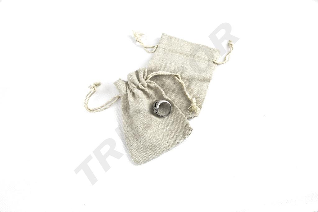 009418-Bolsas-con-cierre-cordón-en-tela-delino-12x9-cm-tridecor