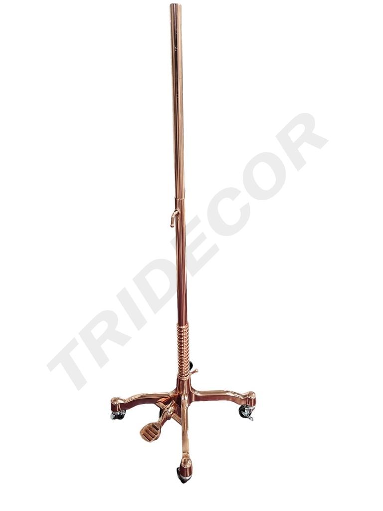 041020-Pie-con-ruedas-para-maniquí-color-cobre-tridecor