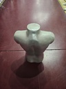 Busto de Hombre Superior Gris