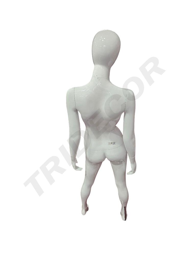 040829-Maniquí-abstracto-con-pestaña-azul-blanco-brillo-tridecor