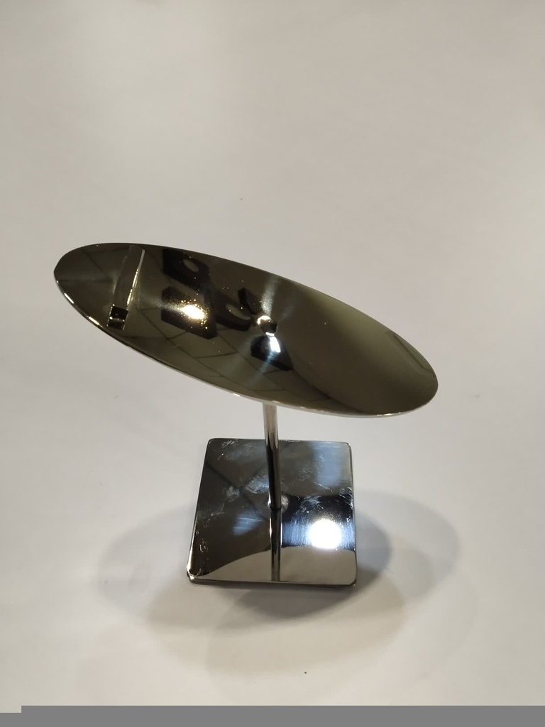 Expositor-de-Calzado-Ovalado-en-Acero-Cromado-tridecor