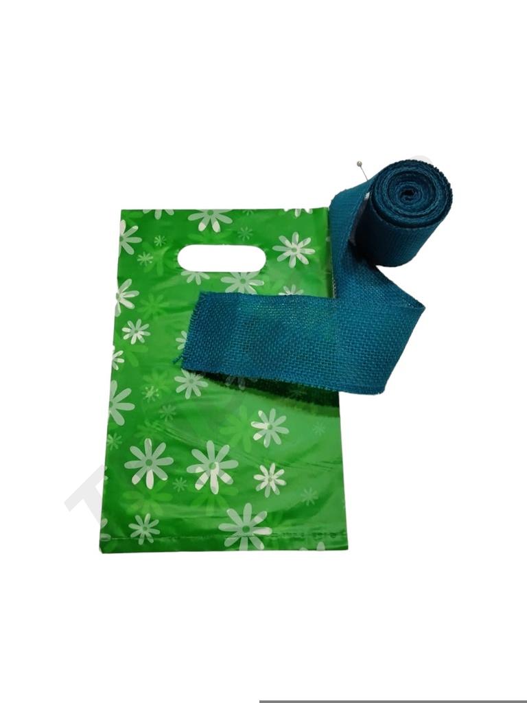 010082-Bolsas-de-plastico-verde-con-margaritas-16-x-25-cm-100-unidades-tridecor