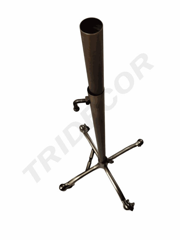 6041019-Pie-con-ruedas-para-maniquí-color-bronce-tridecor