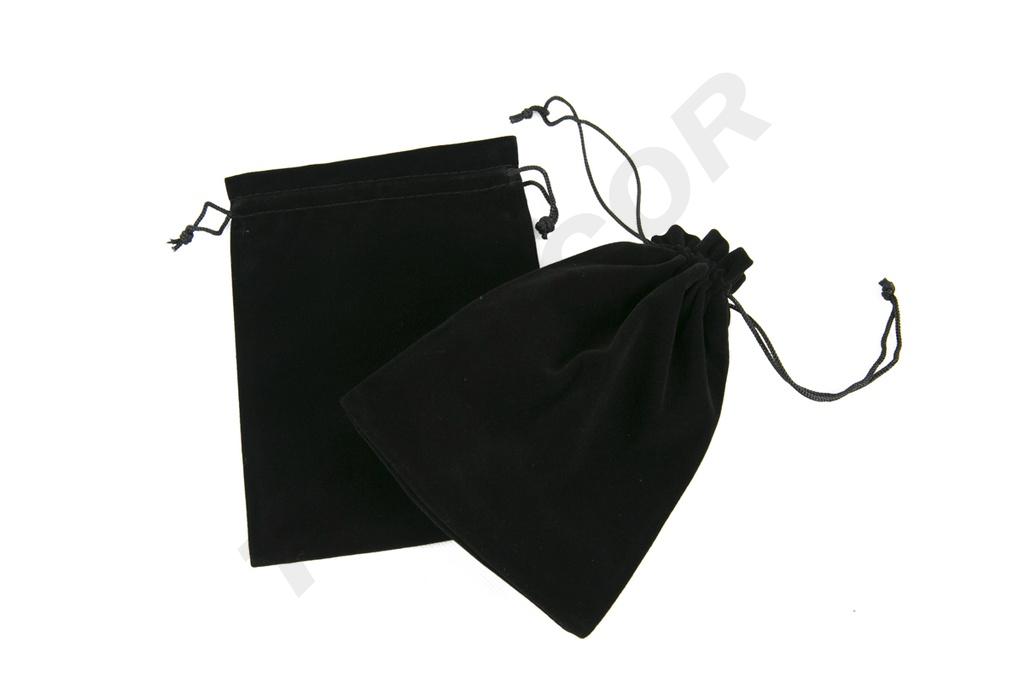 009701-Bolsas-cierre-cordón-en-terciopelo-negro-tridecor