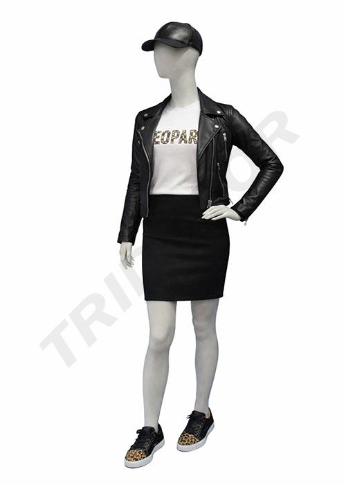 040197-Maniquí-femenino-sin-rostro-blanco-tridecor