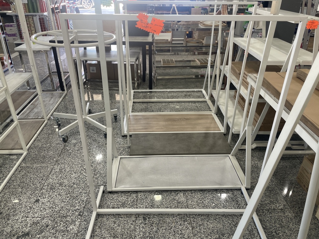 Perchero Blanco forma cuadrada 120x50x140cm