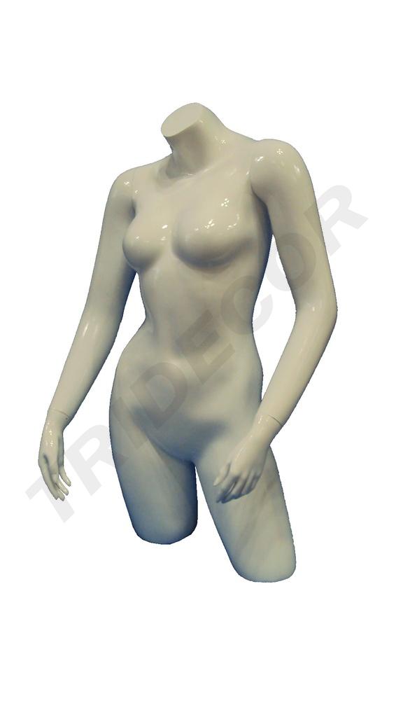 带臂的女性半身雕像，光泽白色