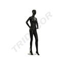 Maniquí De Mujer Negro Sin Rostro Manos En Las Caderas