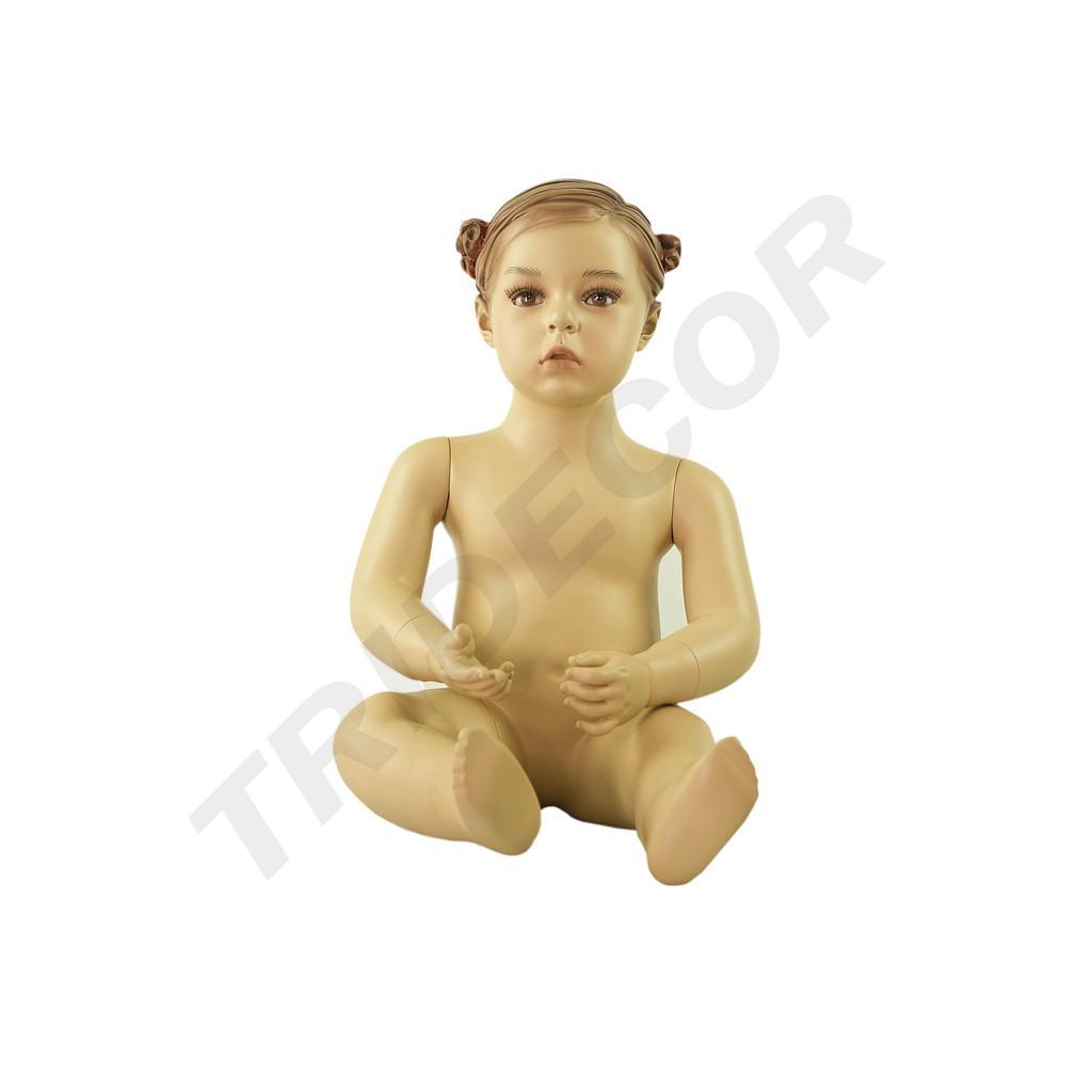 Mannequin réaliste de petite fille assise couleur chair 1-2 ans