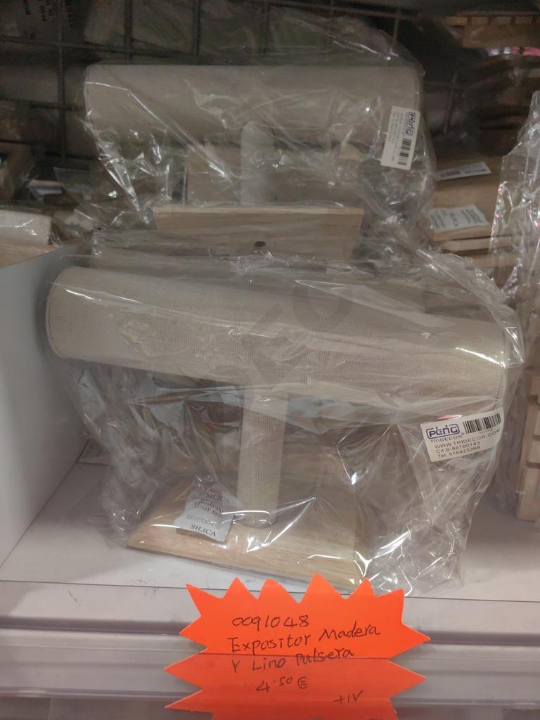 Expositor de pulseira de madeira e linho