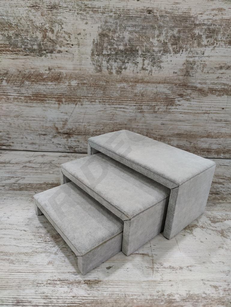 Expositor de Mesa a 3 Alturas Terciopelo Gris