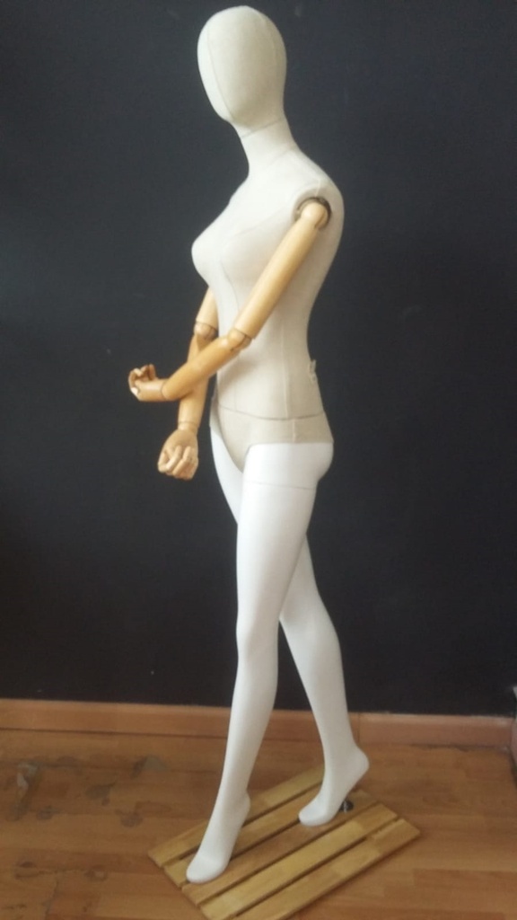 Maniquí Articulado de Mujer en Tela y Fibra Blanco Mate