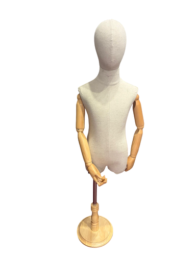 [041209] Manequim Masculino em Tecido Branco com Cabeça de Braço em Madeira Clara