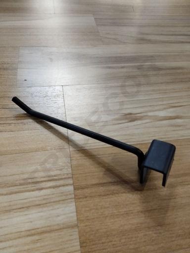 [001709] Gancho negro para tubo rectangular, 15 cm, 200/caja