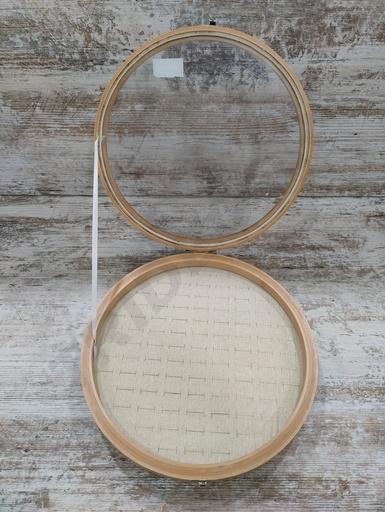[0091042] 带盖圆形亚麻和木环展示架 Expositor para Anillo Con Tapa En Lino y Madera Redondo