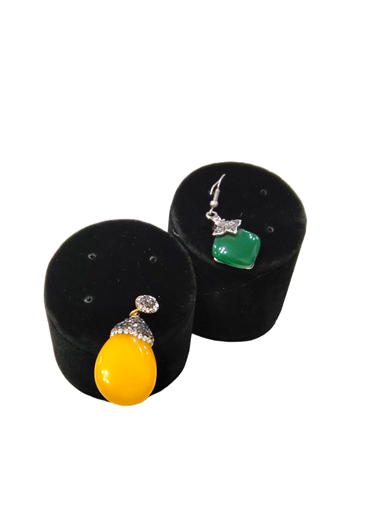 [009669] Black Hair Earring Display Ko 47